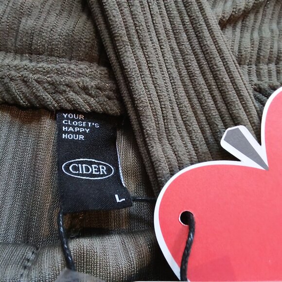 Cider 💚 Womens Adorable Olive Green Corduroy Wide Leg Overalls 💚 - Picture 9 of 16